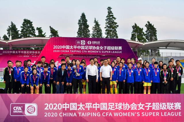 米切尔为哈登辩护：詹姆斯和乔丹也曾在季后赛很挣扎